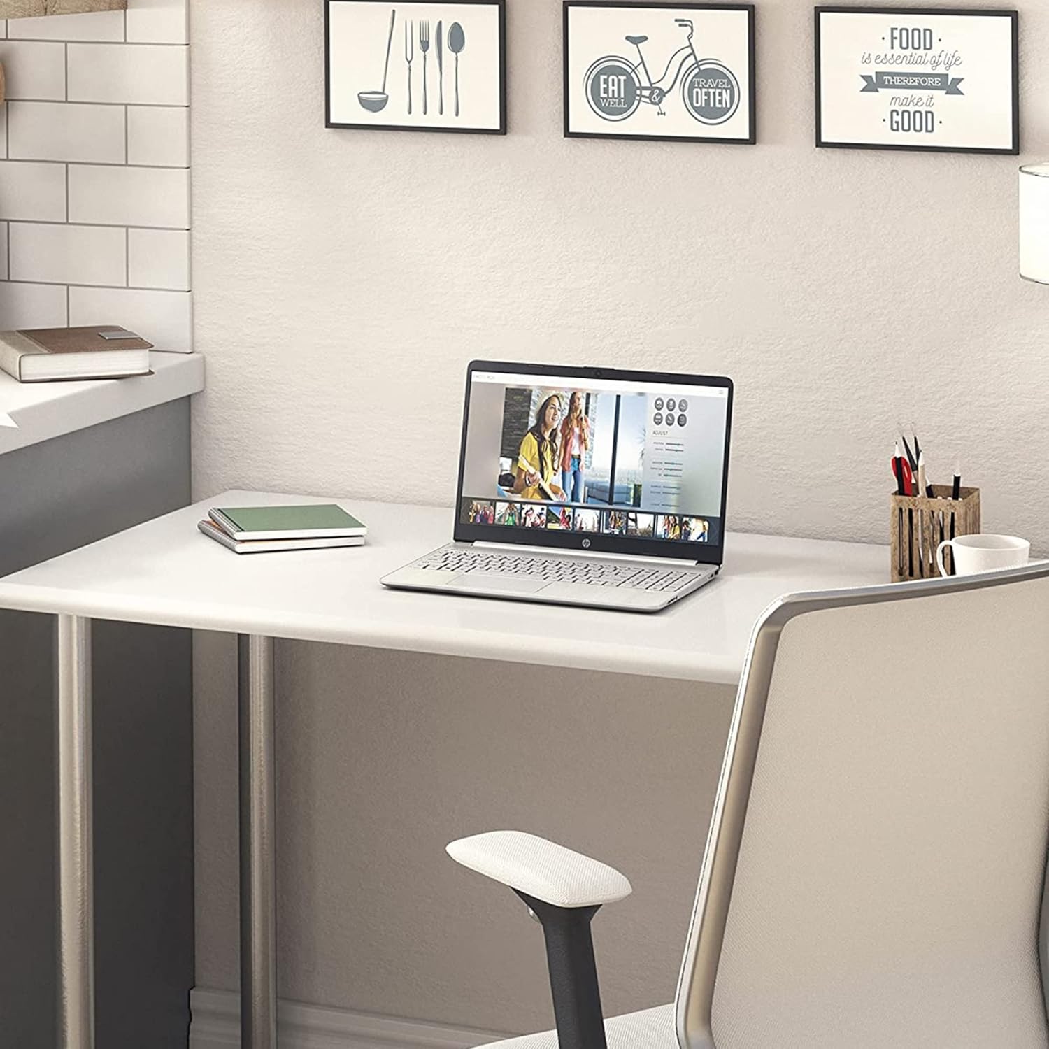 HP Pavilion 15.6" HD Touchscreen 16GB